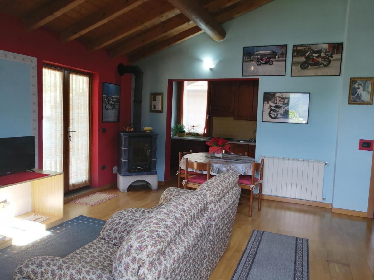 B&B I Viandanti Piancogno Luaran gambar